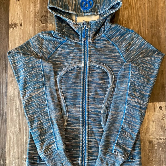 Lululemon Scuba Hoodie *Stretch
Wee Are From Space Printed Polar Cream Beaming - Picture 11 of 11